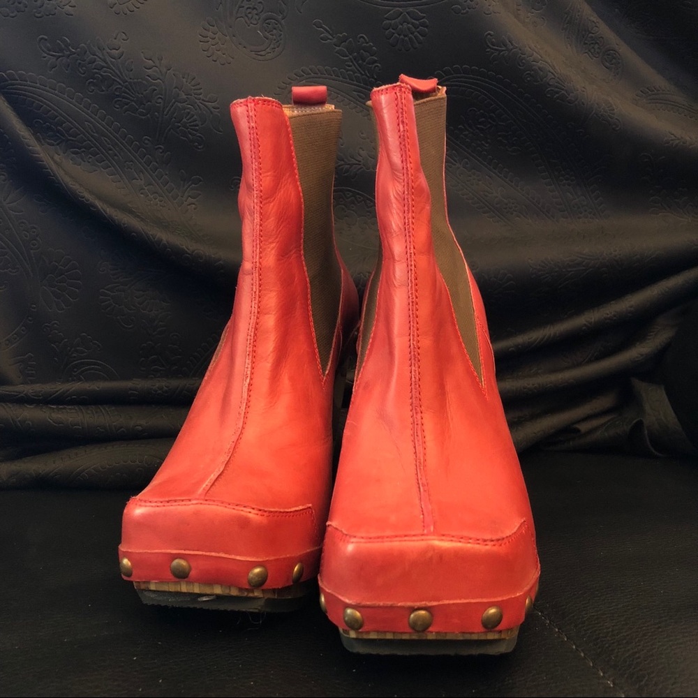 👠 John  Fluevog Certitude size 38 (women’s 8) - Picture 2 of 3